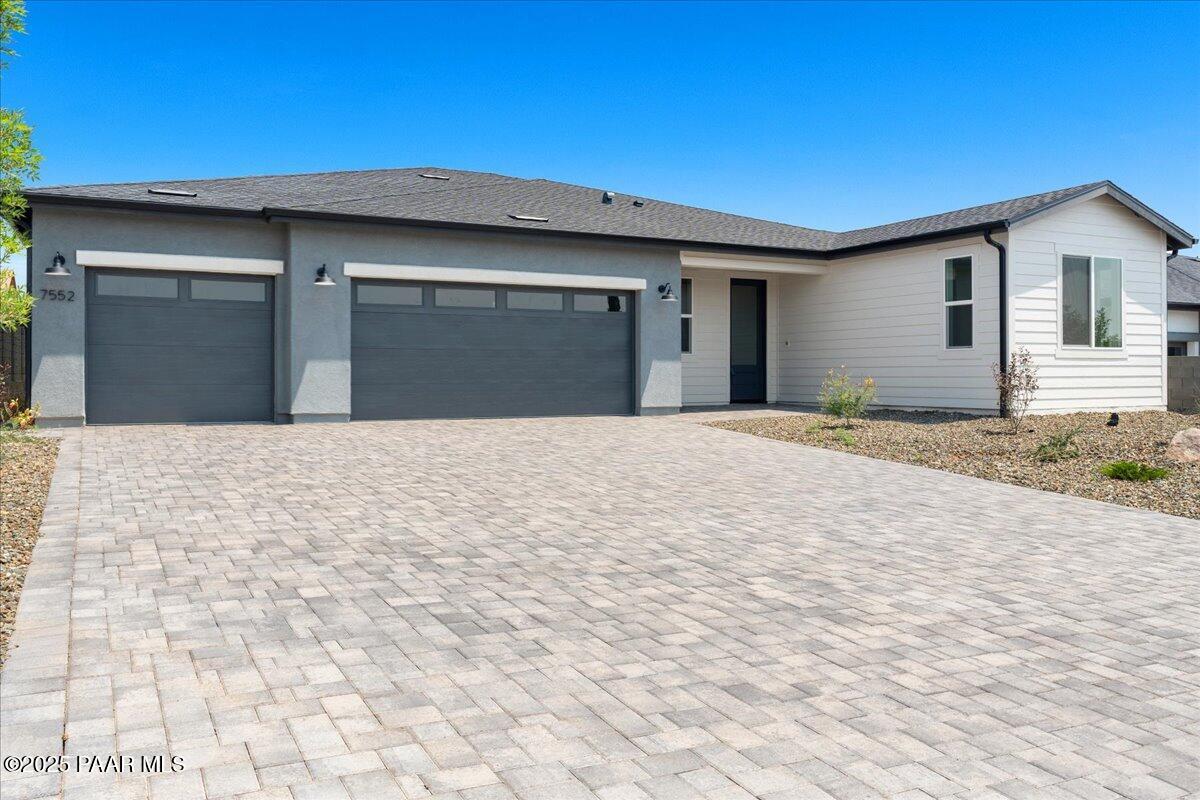 Property Photo:  7552 E Louie Lane  AZ 86315 