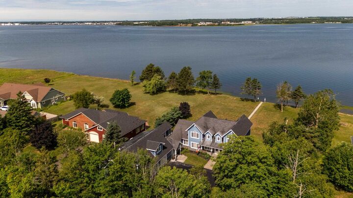 Property Photo:  510 City View Drive  PE C1B 0V8 