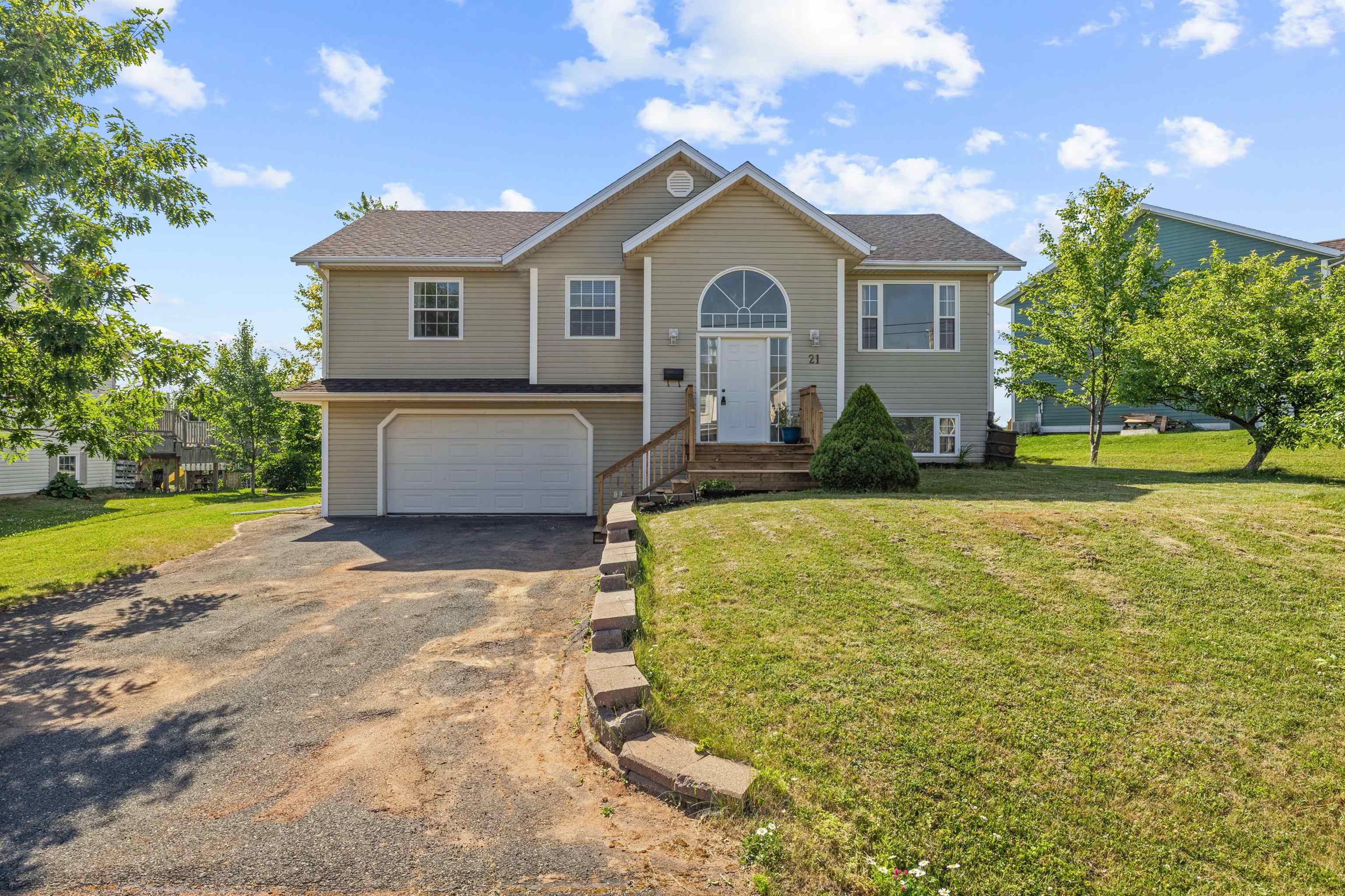 Property Photo: 21 Hatheway Drive PE C1B 2W6