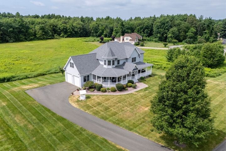 Property Photo:  17 Wandering Meadows Lane  MA 01095 