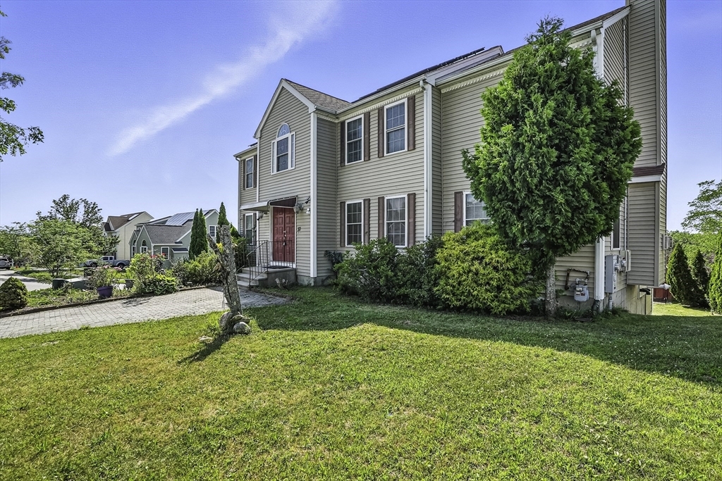 Property Photo:  37 Mohave Rd  MA 01606 