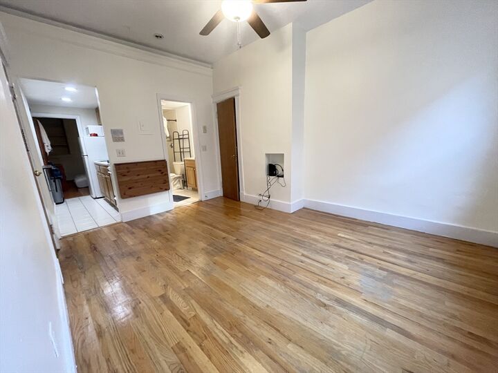 Property Photo:  11 Grove Street 5  MA 02114 