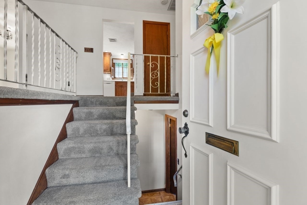 Property Photo:  6 Liberty Street  MA 01810 