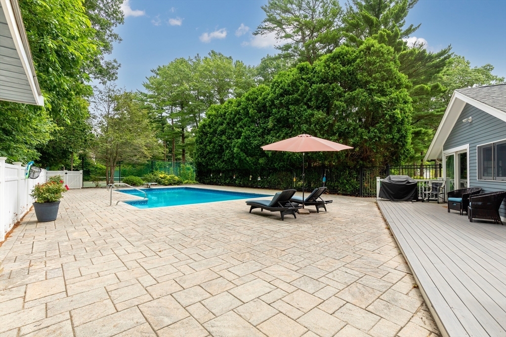 Property Photo:  182 Oak St  MA 02050 