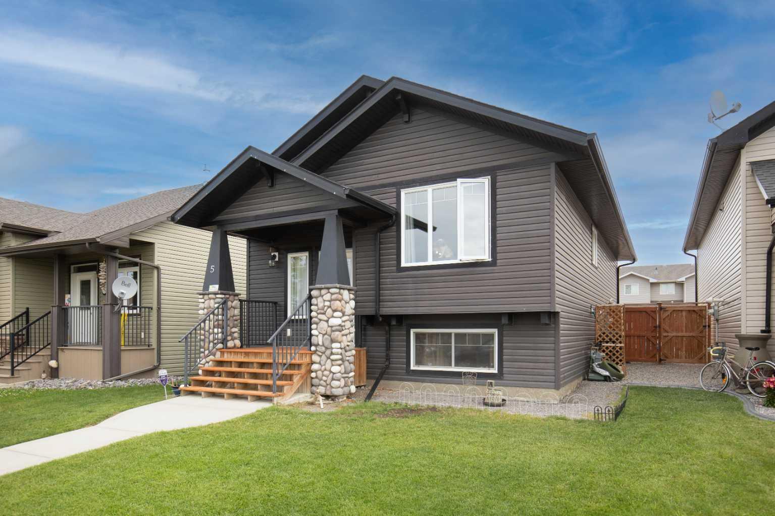 5 Richfield Crescent  Sylvan Lake AB T4S 0J8 photo
