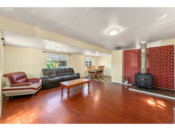 Property Photo: 8951 SE Fuller Rd 7 OR 97086