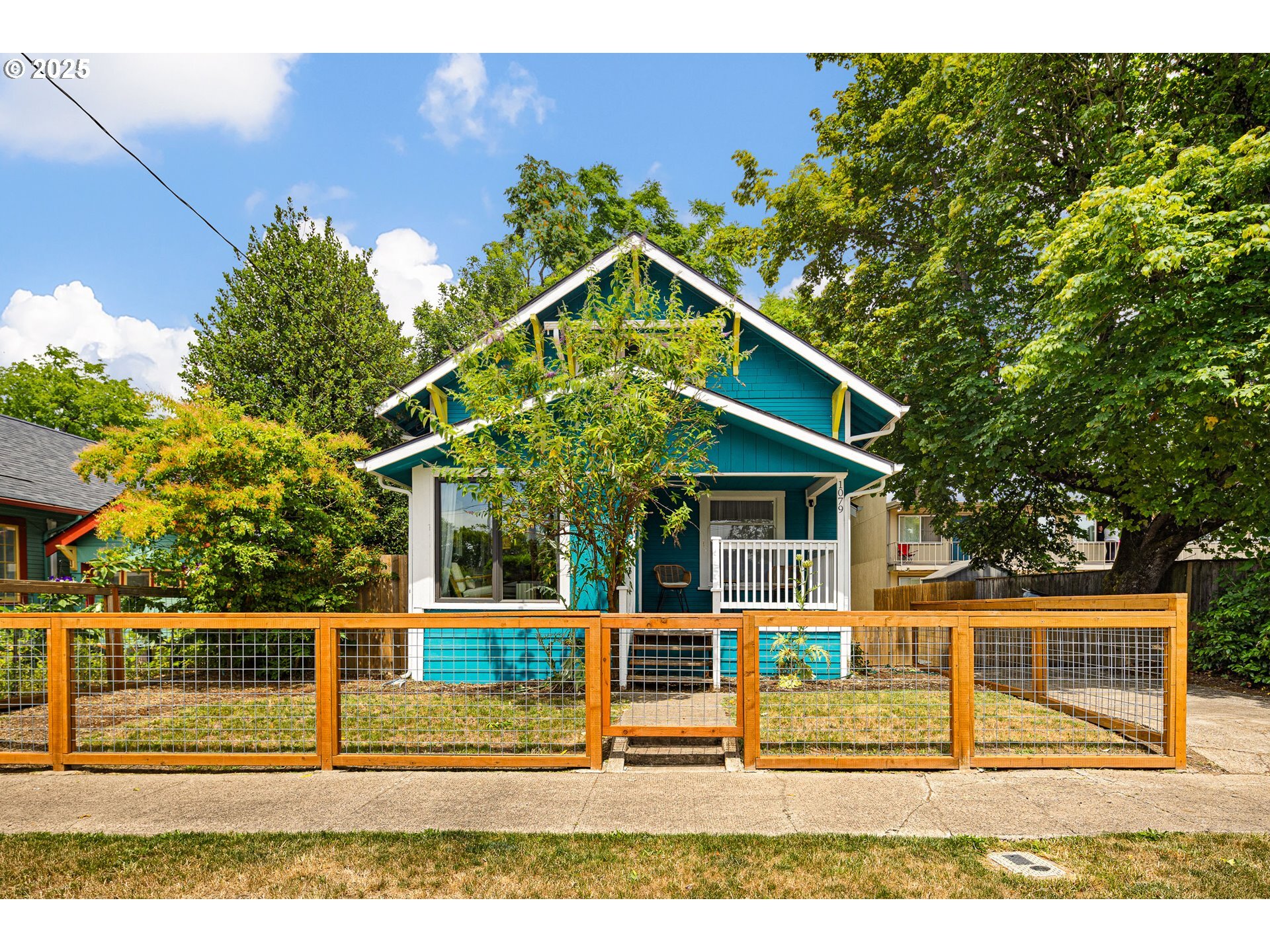 Property Photo: 1079 W 5th Ave OR 97402