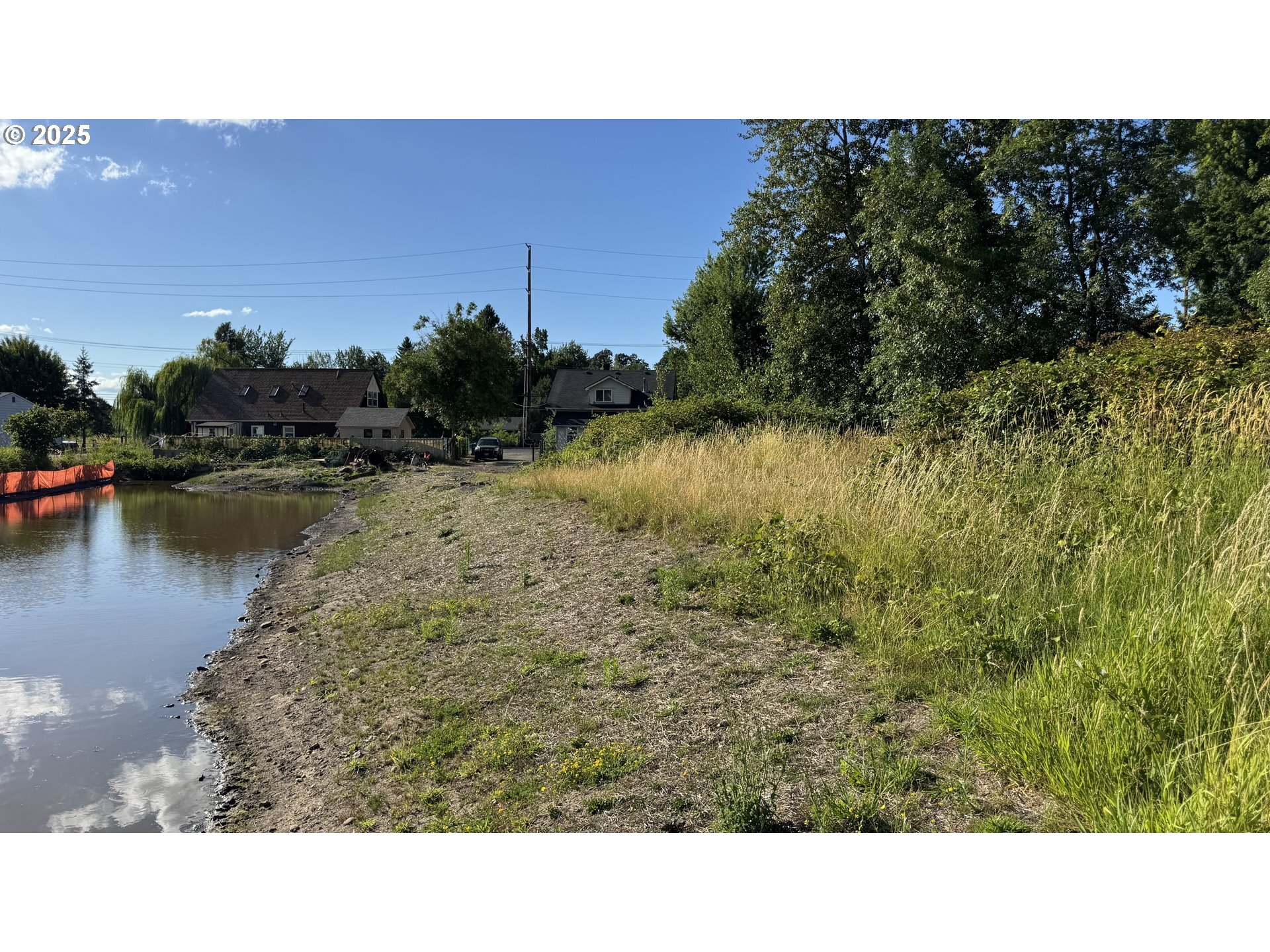 Property Photo: 5314 SE Jennings Ave OR 97267