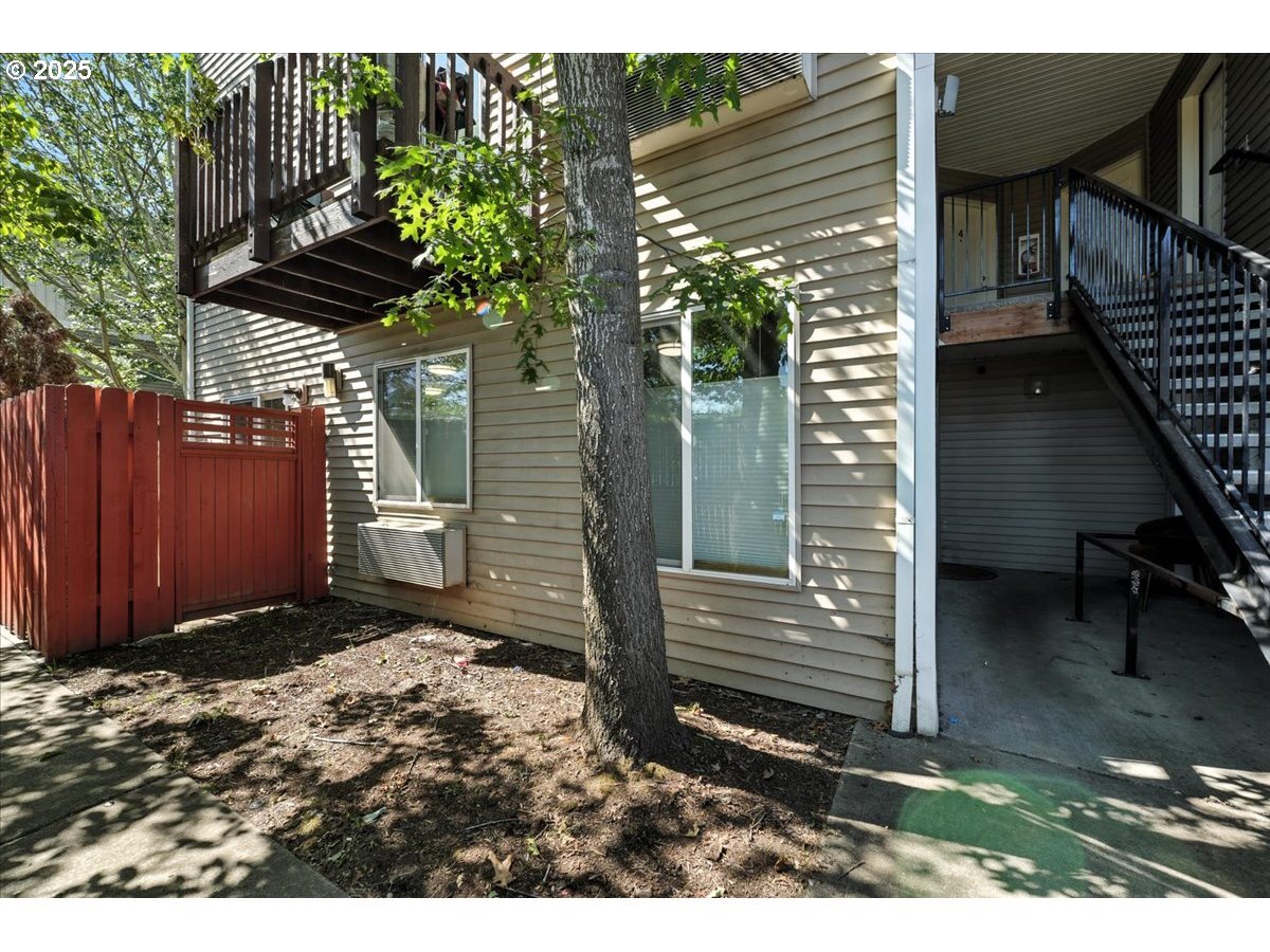 Property Photo:  3317 SE 122nd Ave 1  OR 97236 