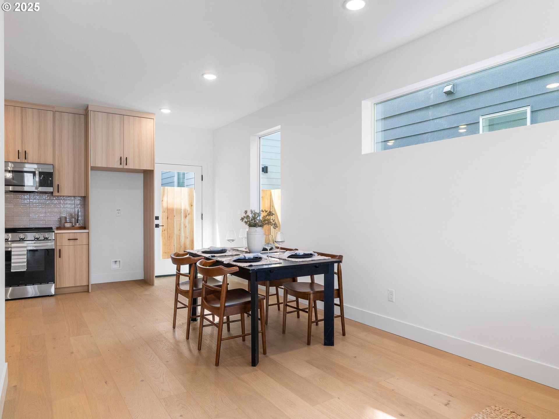Property Photo:  4354 NE Going St  OR 97218 