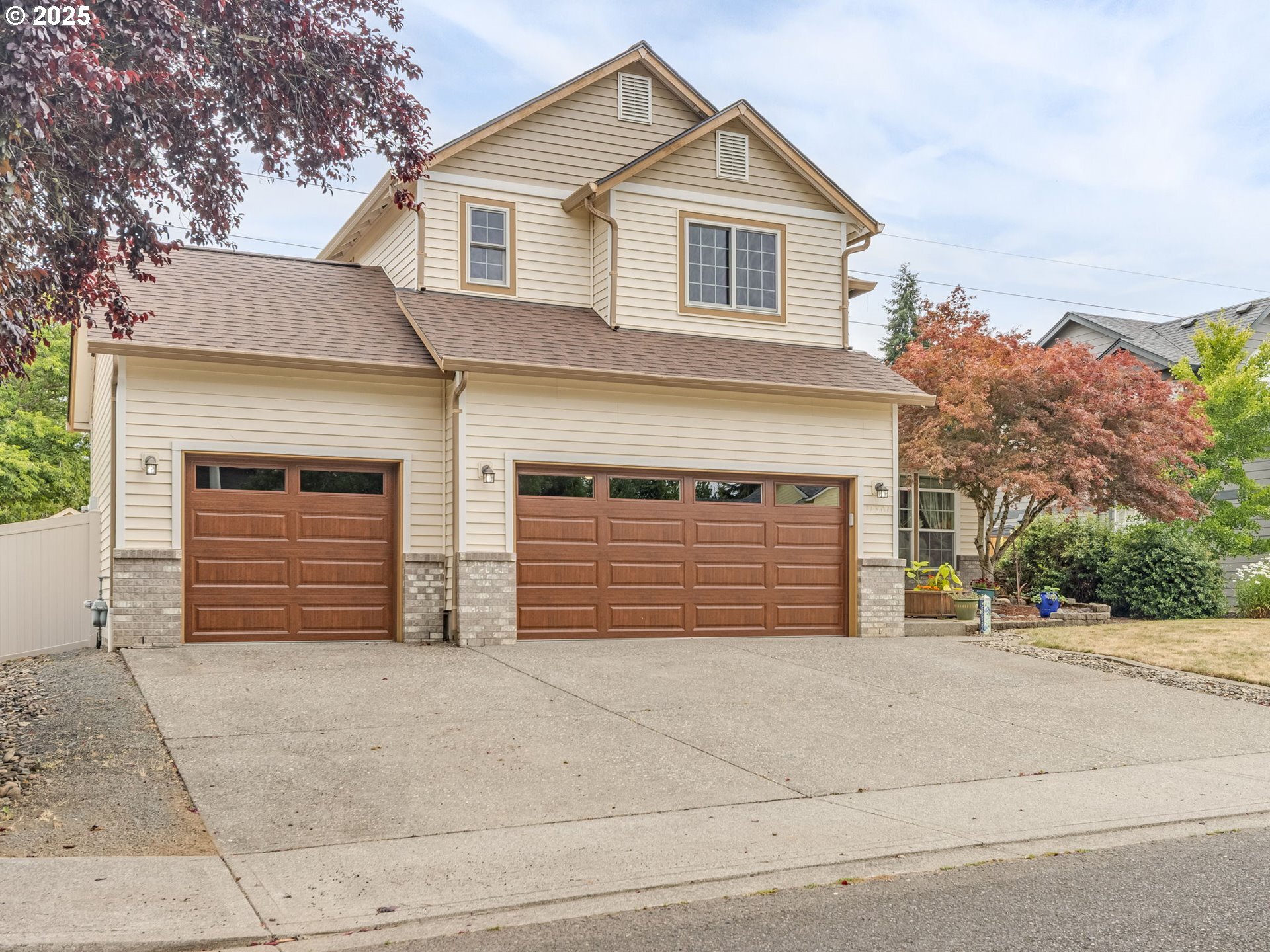 Property Photo:  11301 NE 38th Ct  WA 98686 