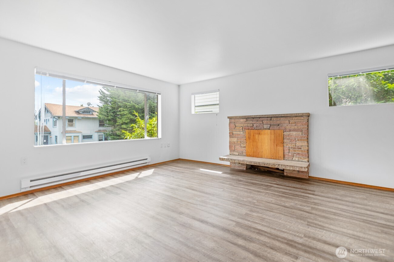 Property Photo:  4745  18th Avenue NE 4747A  WA 98105 