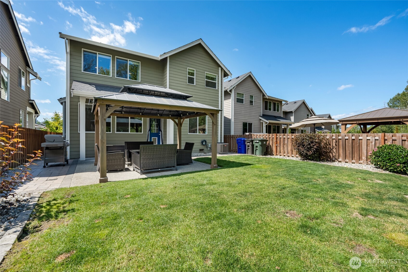 Property Photo:  4701  31st Avenue SE  WA 98203 