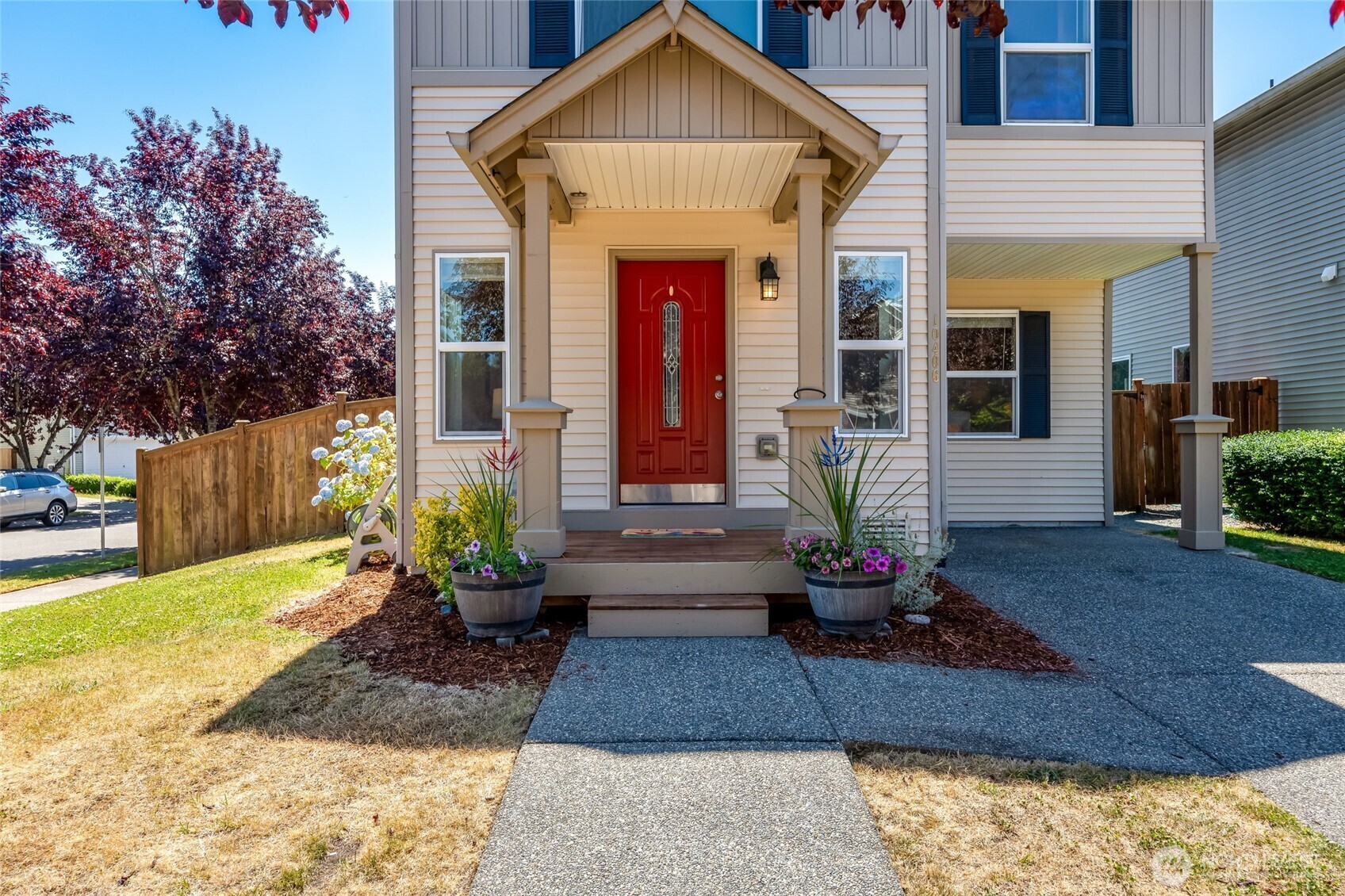 Property Photo: 10406 26th Place SE WA 98258