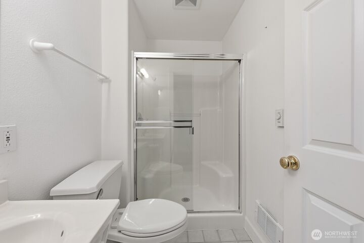 10516 E Riverside Drive  Bothell WA 98011 photo