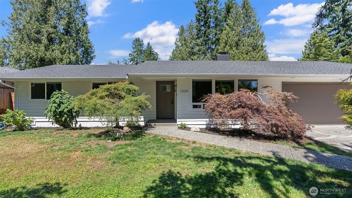 Property Photo: 1325 123rd Place SE WA 98208