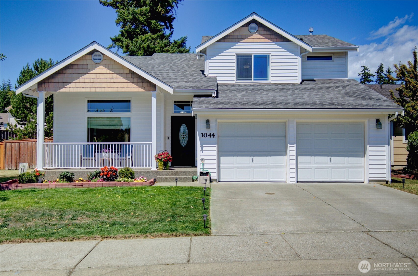 1044 NW  14th Way  Oak Harbor WA 98277 photo
