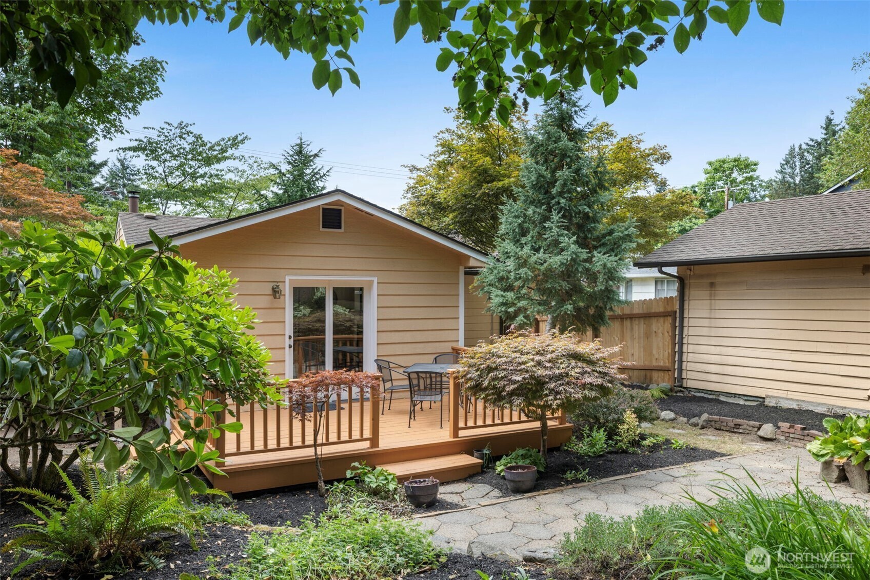 Property Photo: 11706 40th Ave NE WA 98125
