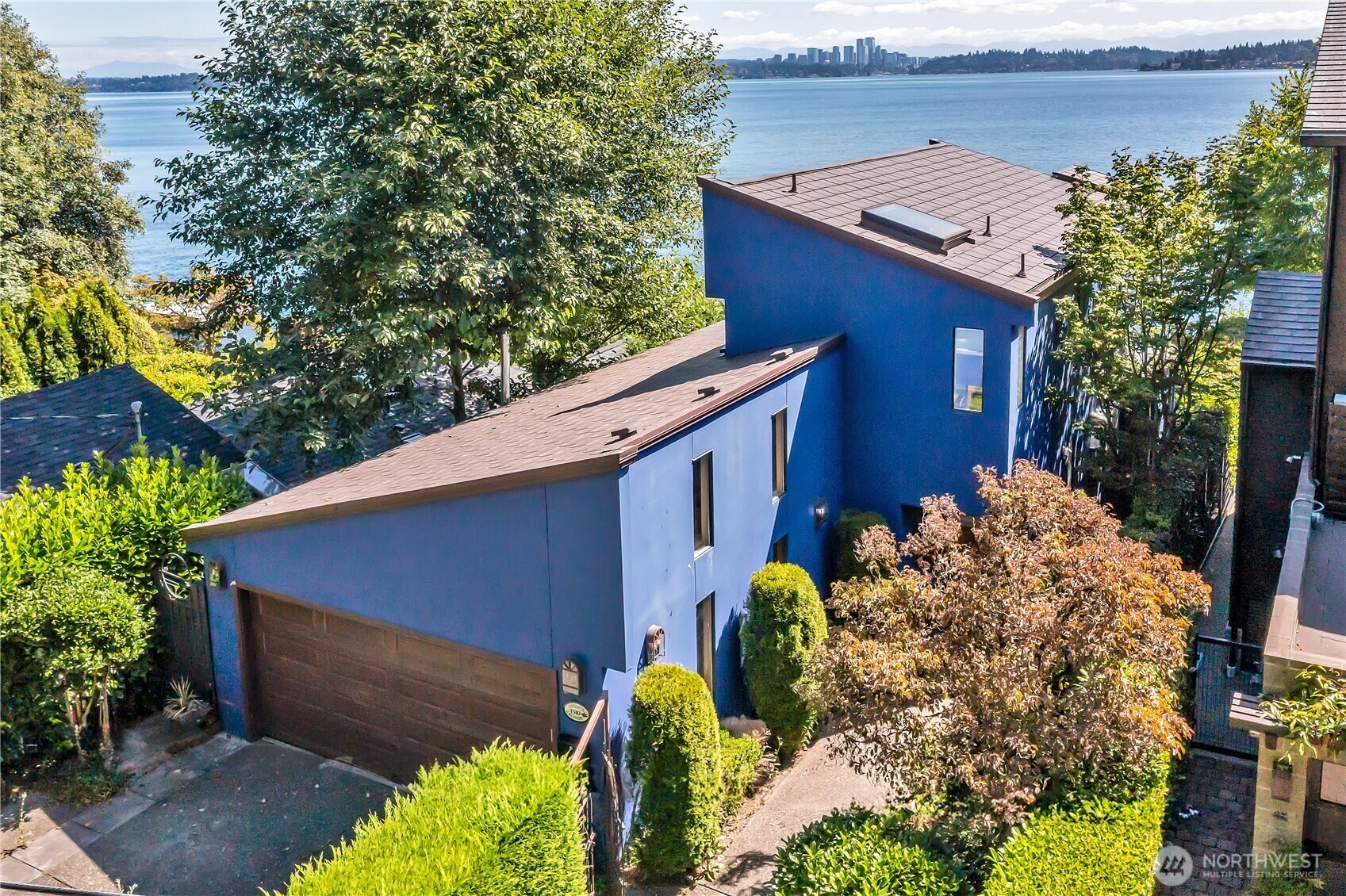 Property Photo: 1310 Lakeside Avenue S WA 98144