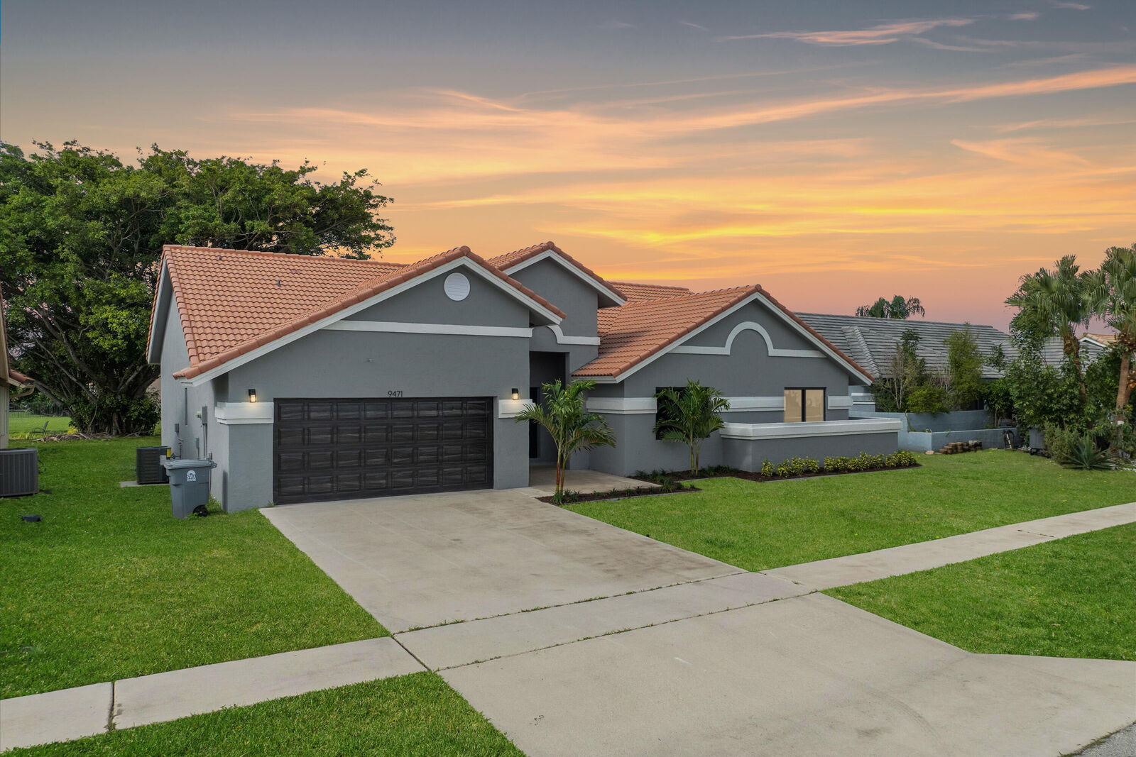 Property Photo: 9471 Sun Pointe Drive FL 33437