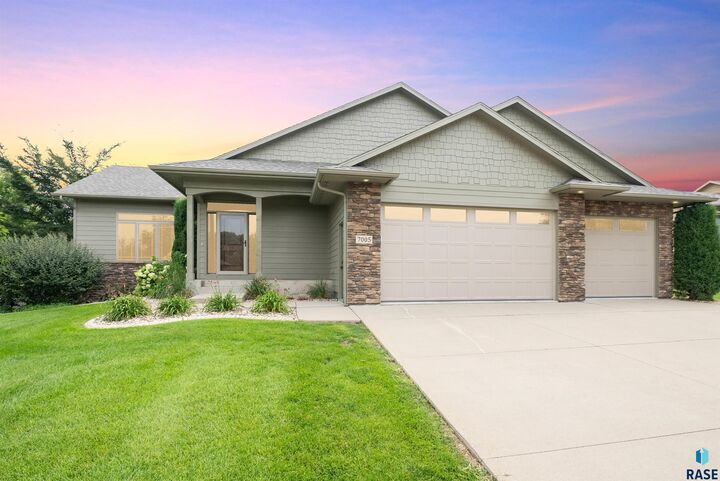 Property Photo:  7005 E Archstone St  SD 57110 