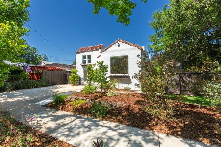 Property Photo:  1555 Alma Street  CA 94301 
