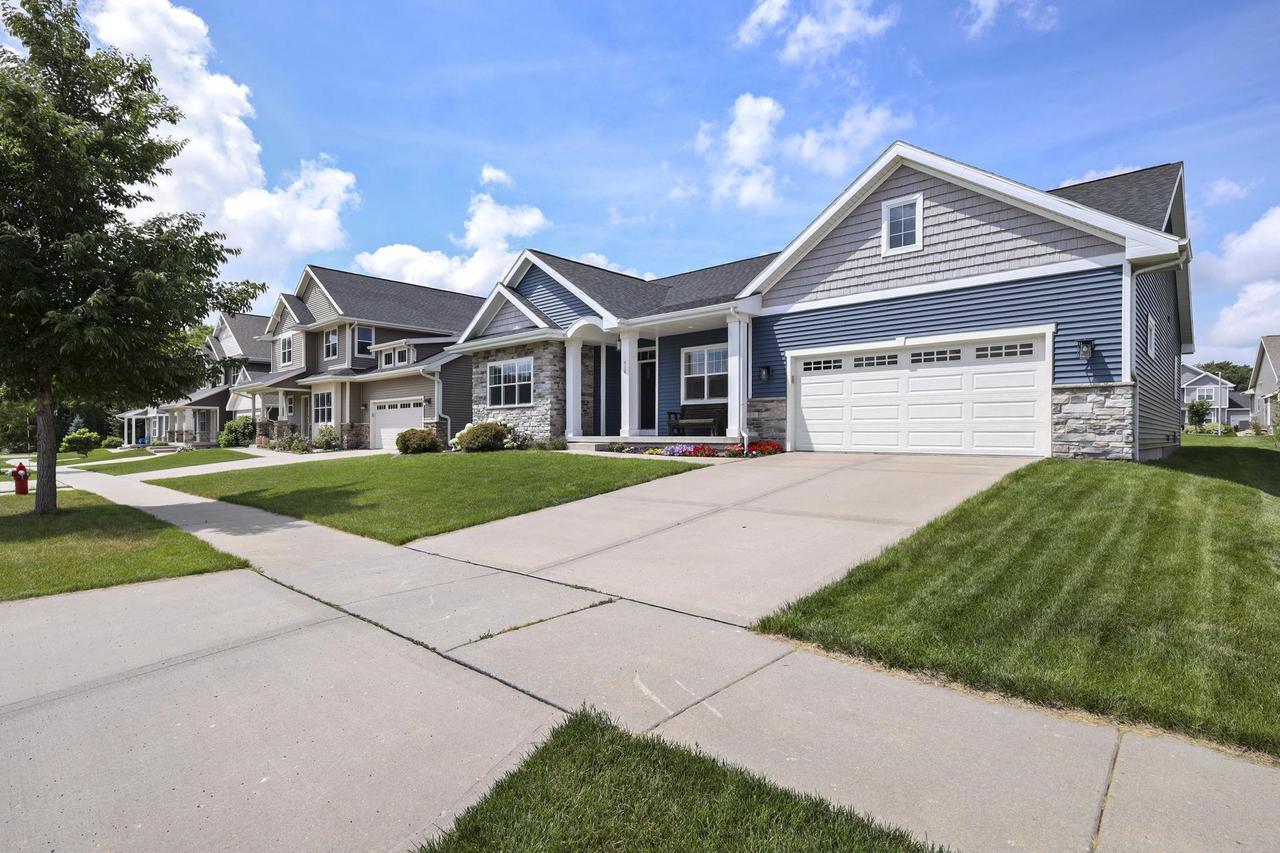 Property Photo:  416 Straw Harvest Lane  WI 53562 