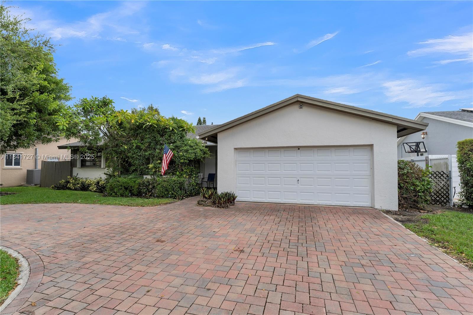 Property Photo: 10511 SW 142nd Ct FL 33186