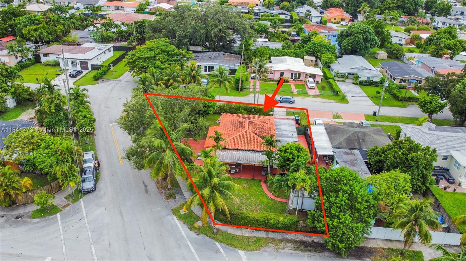 Property Photo: 2550 SW 65th Ave FL 33155