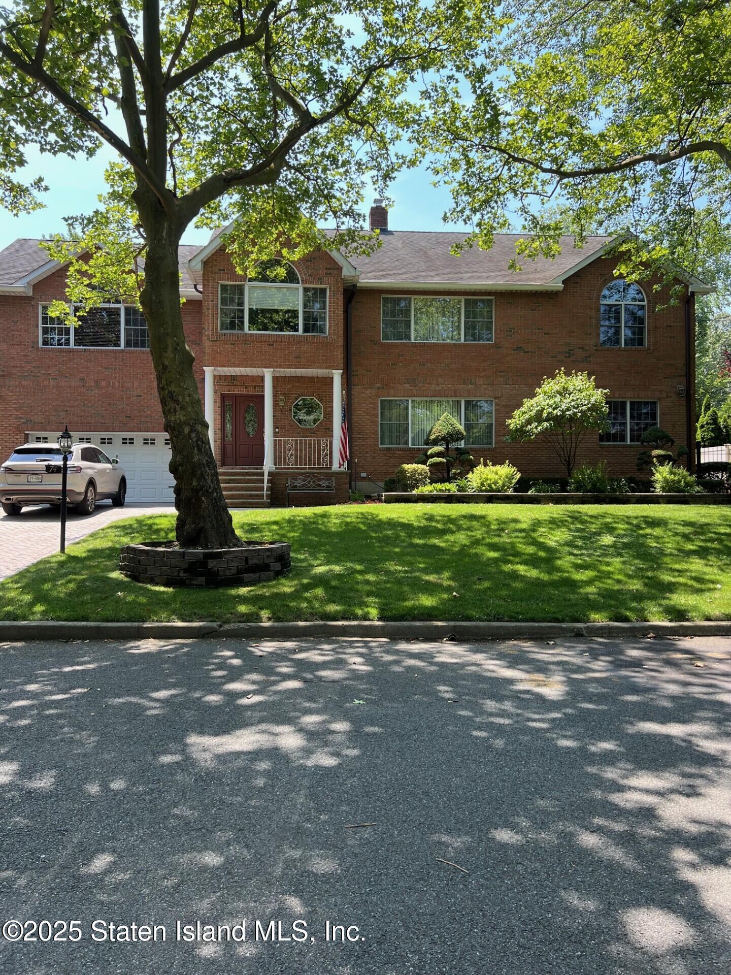 Property Photo:  74 Longfellow Avenue  NY 10301 