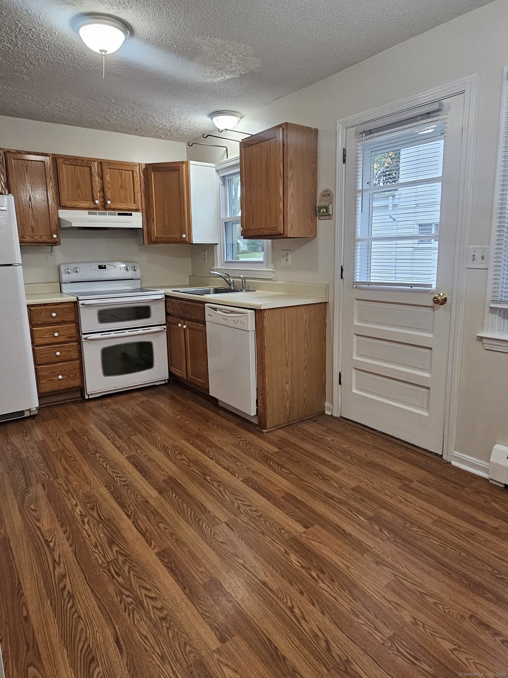 Property Photo:  8 Haigh Avenue  CT 06357 