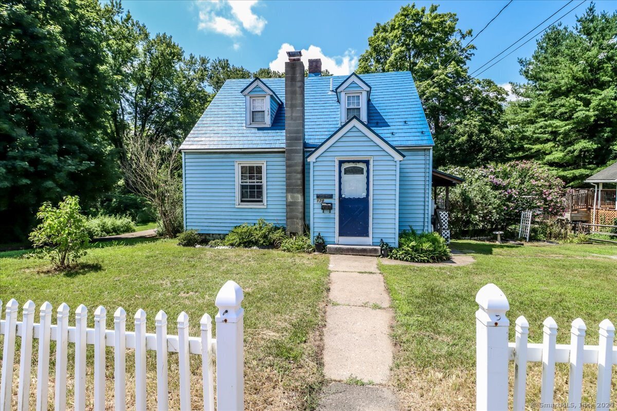 Property Photo:  129 Housatonic Avenue  CT 06776 