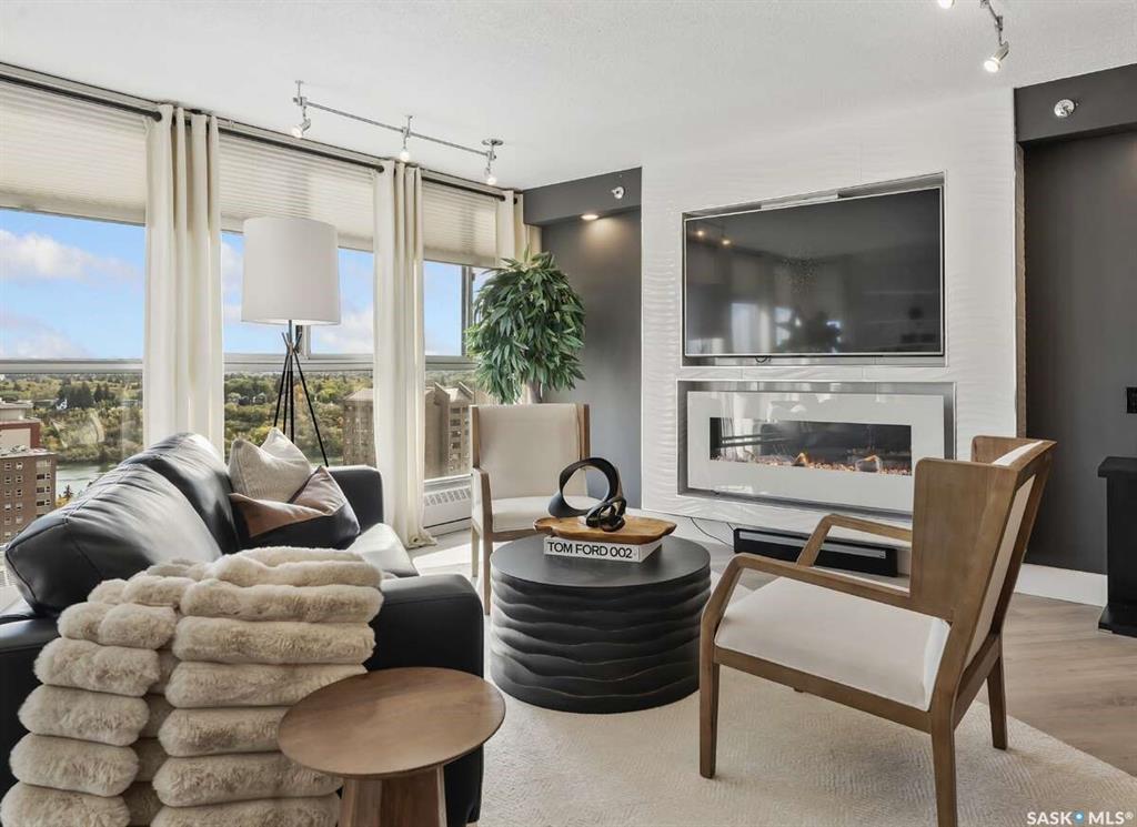 Property Photo: 315 5th Avenue N 2202 SK S7K 5Z8