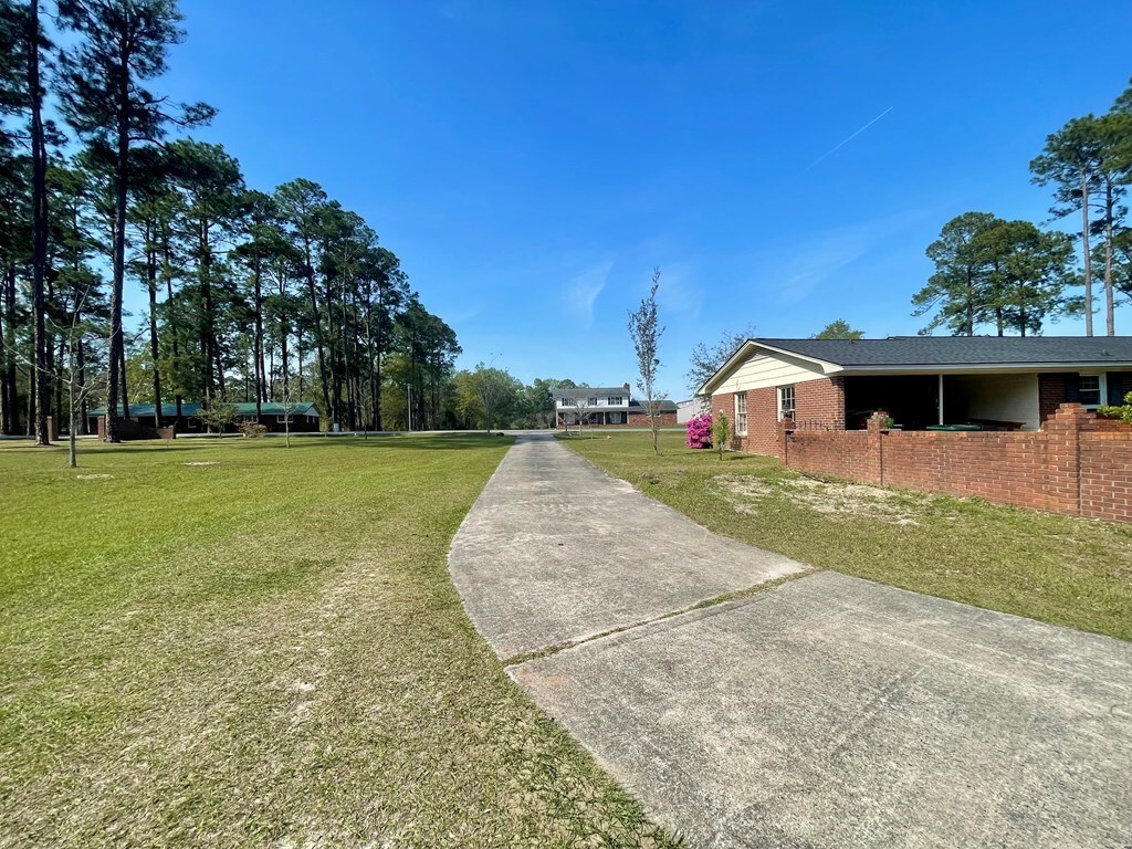 Property Photo: 106 Dunbar Cir GA 31791