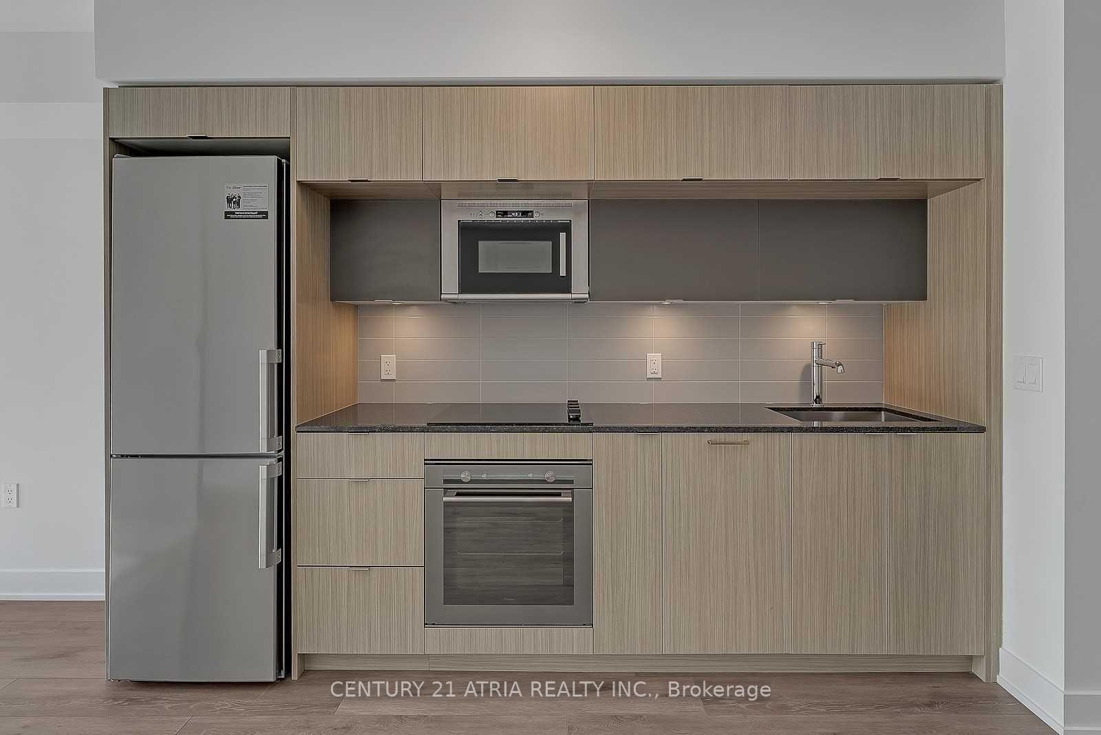 Property Photo:  575 Bloor Street E 909  ON M4W 0B2 