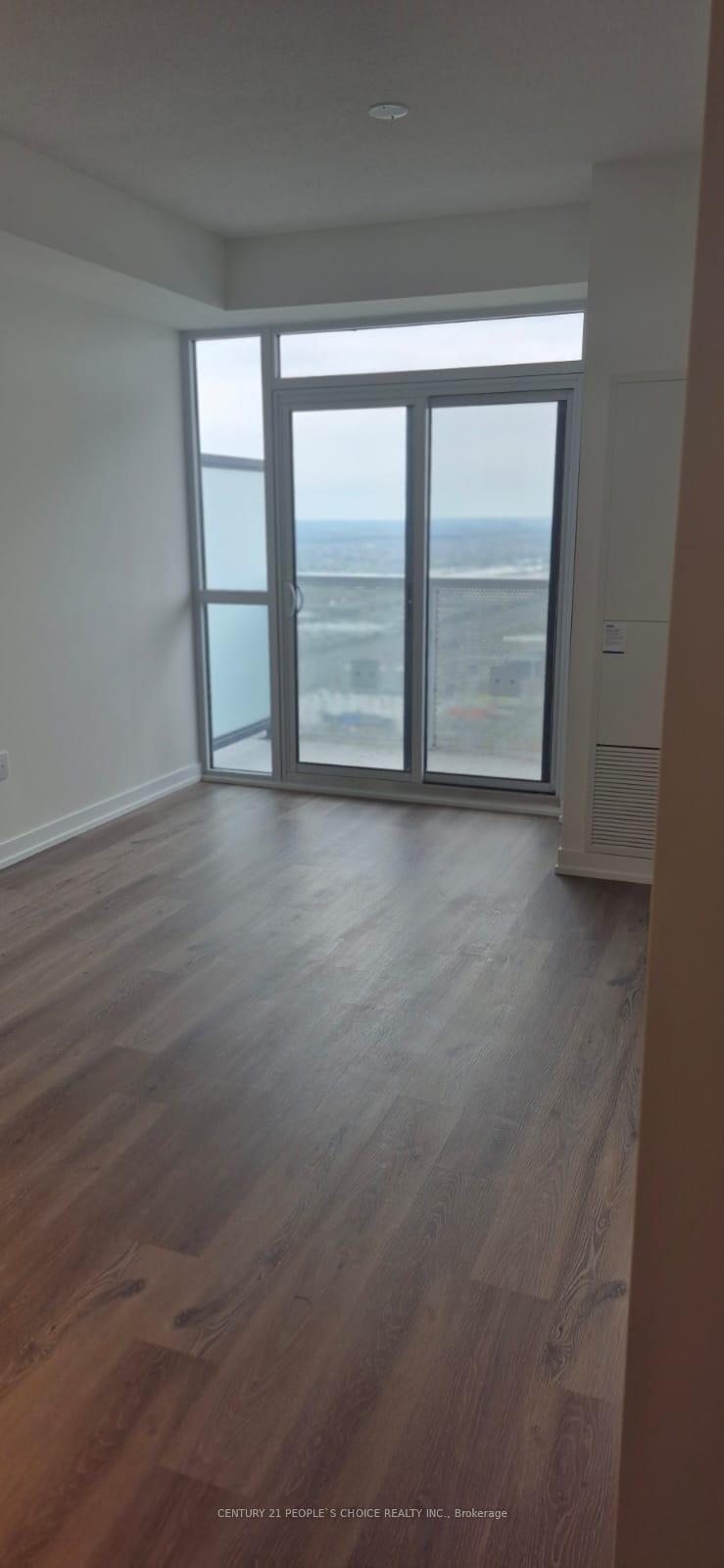 Property Photo: 225 Commerce Street 5611 ON L4K 0R1