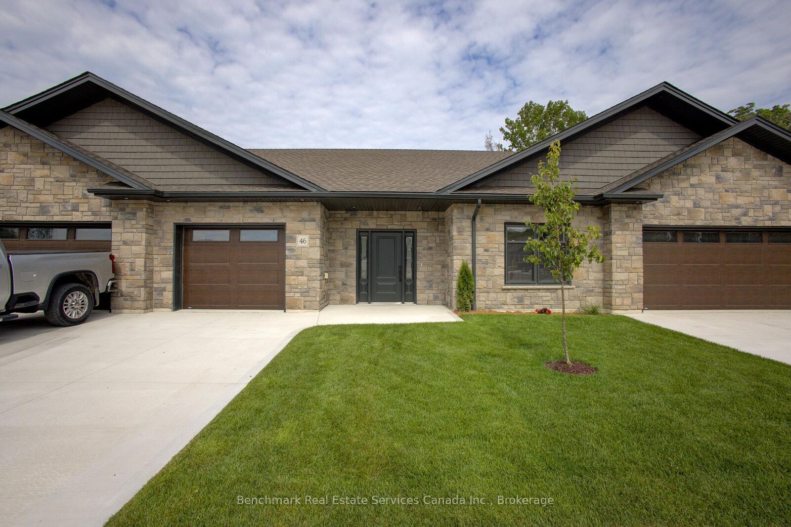 Property Photo: 1182 Queen Street 54 ON N2Z 1G4