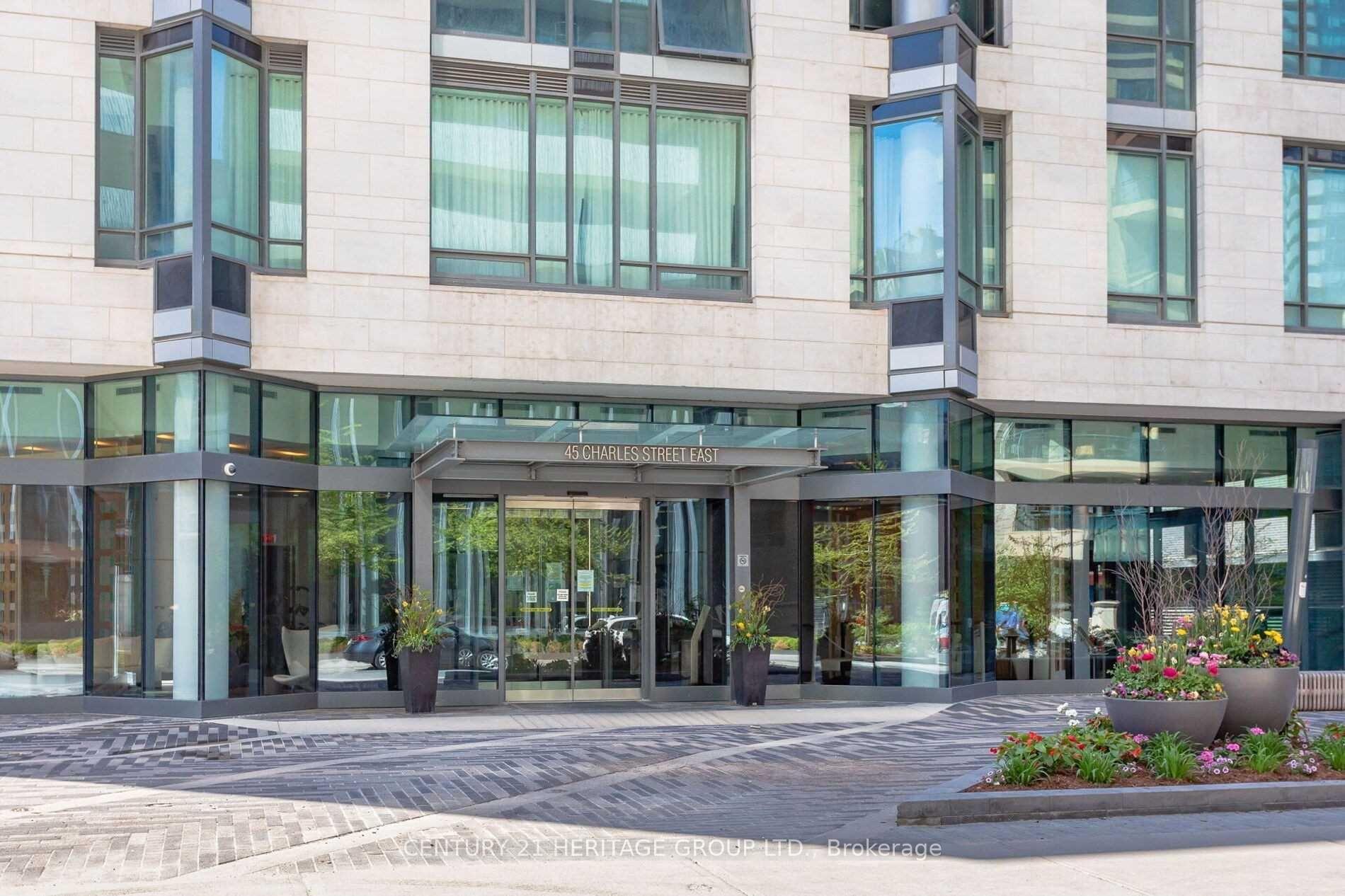 Property Photo: 45 Charles Street E 3112 ON M4Y 1R9
