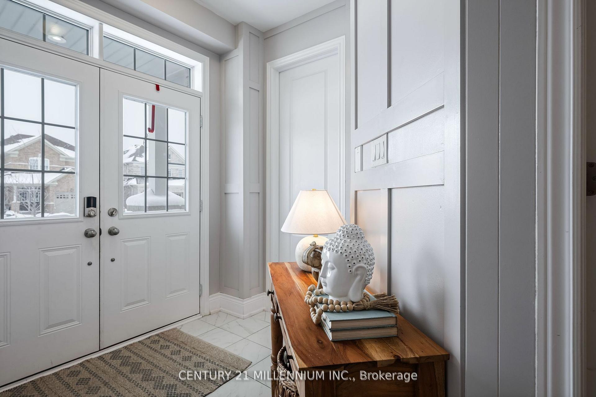 Property Photo:  712 Gilmour Crescent  ON L0N 1S3 