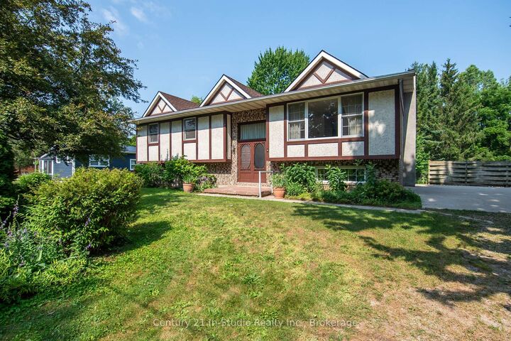 3 Gladstone Street  Huron-Kinloss ON N0G 2R0 photo