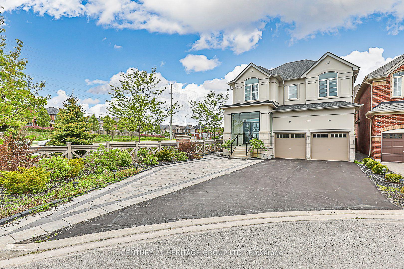 Property Photo: 2 Roy Harper Avenue ON L4G 0V4