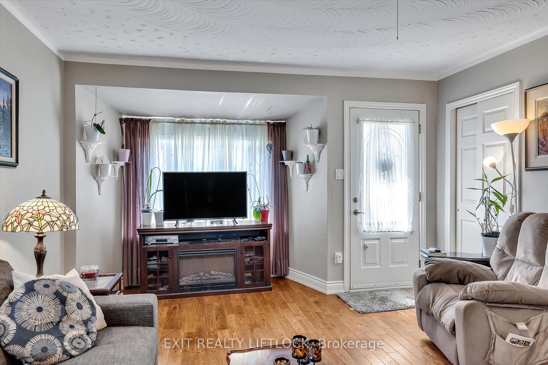 Property Photo: 448 Howden Street ON K9J 4B3