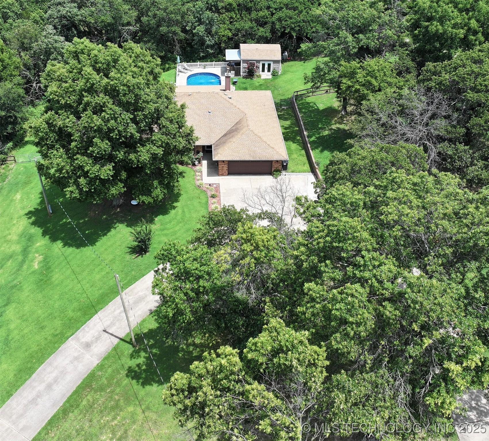 Property Photo: 7753 S 438 OK 74352