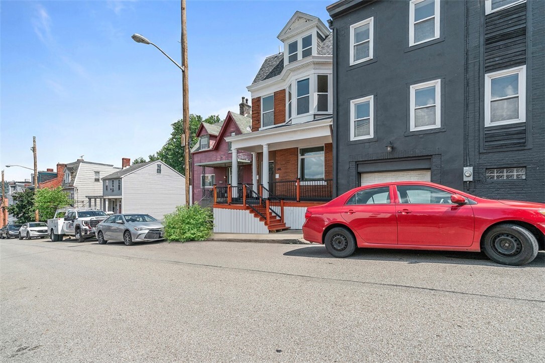 Property Photo:  295 38th  PA 15201 