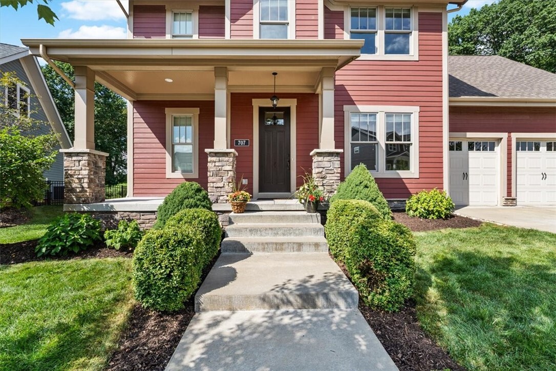 Property Photo: 707 Onondaga Cir PA 16046