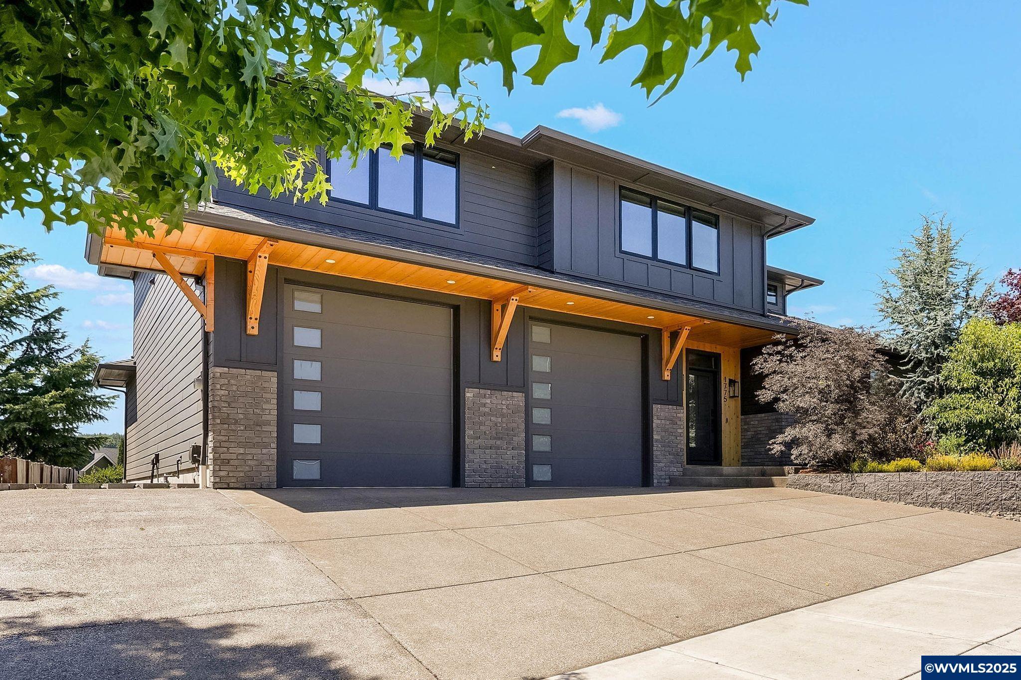 Property Photo:  1775 Titan Dr NW  OR 97304 