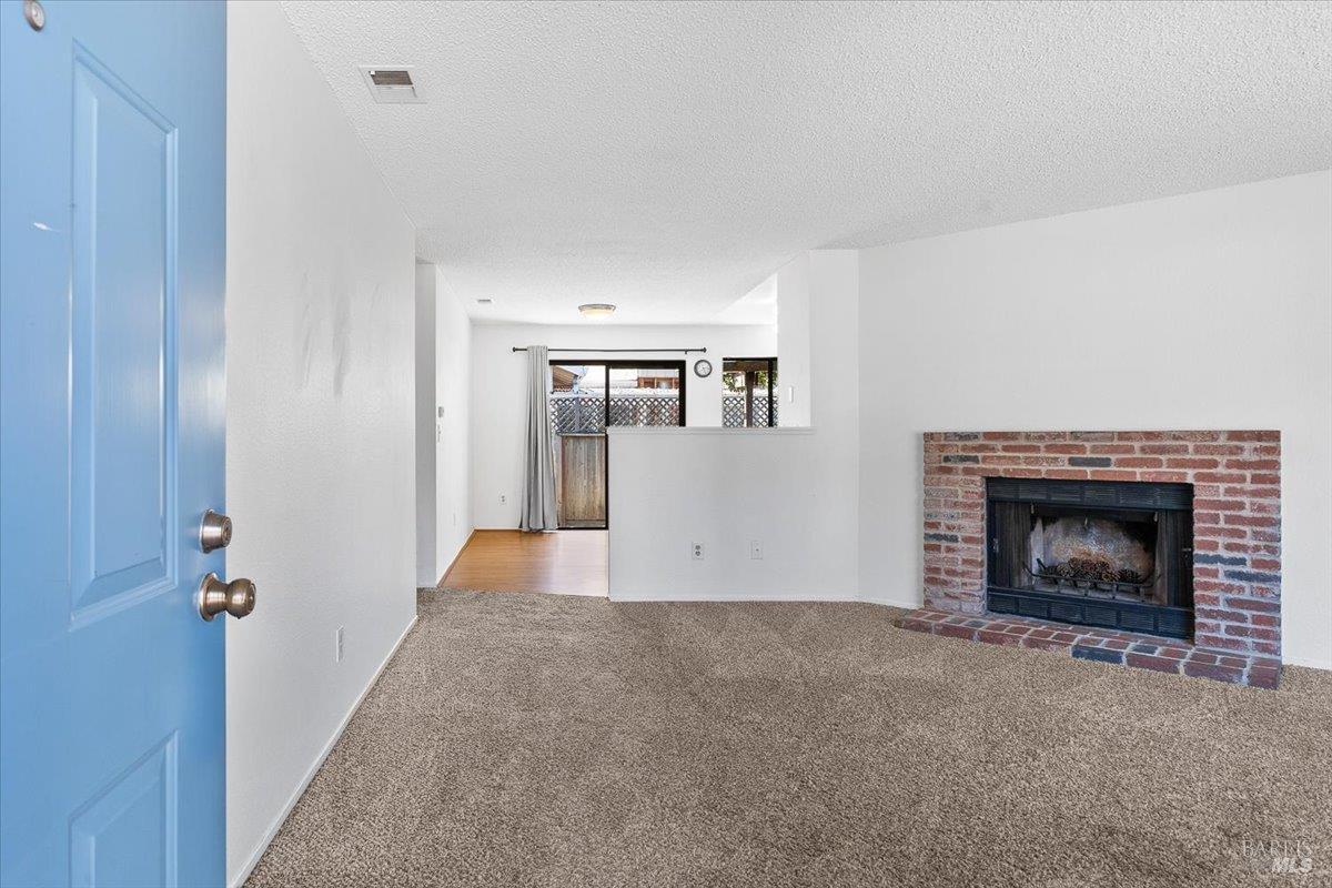 Property Photo: 812 Quail Court CA 95448