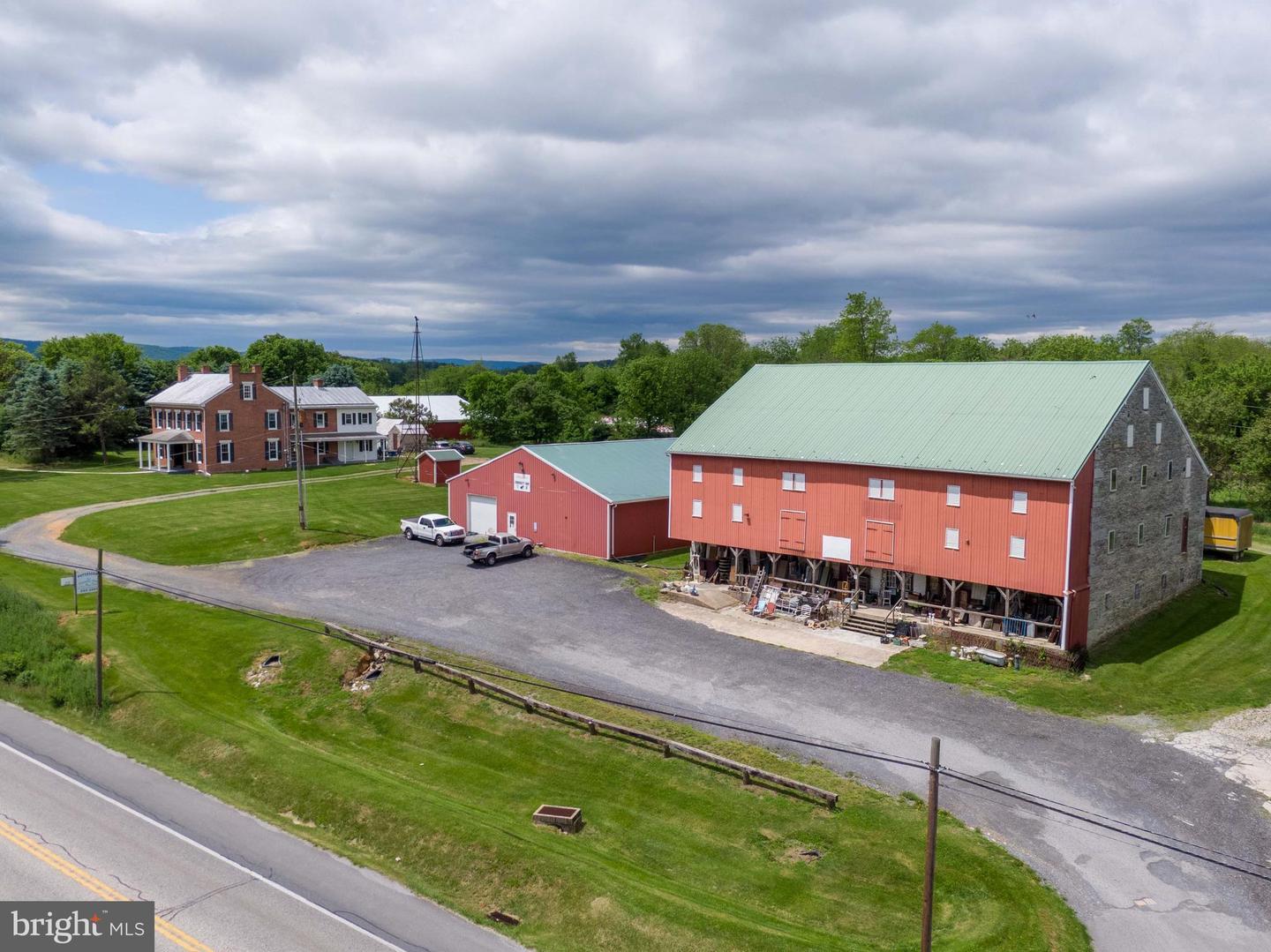 Property Photo: 1554 Holly Pike PA 17015