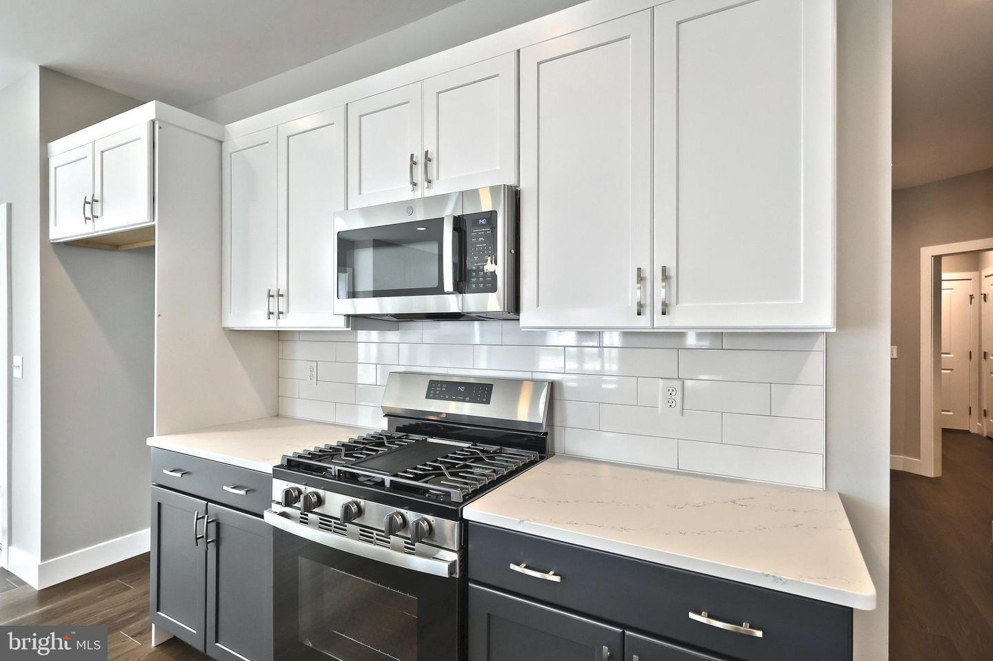 Property Photo:  106 Madison Drive  PA 17055 