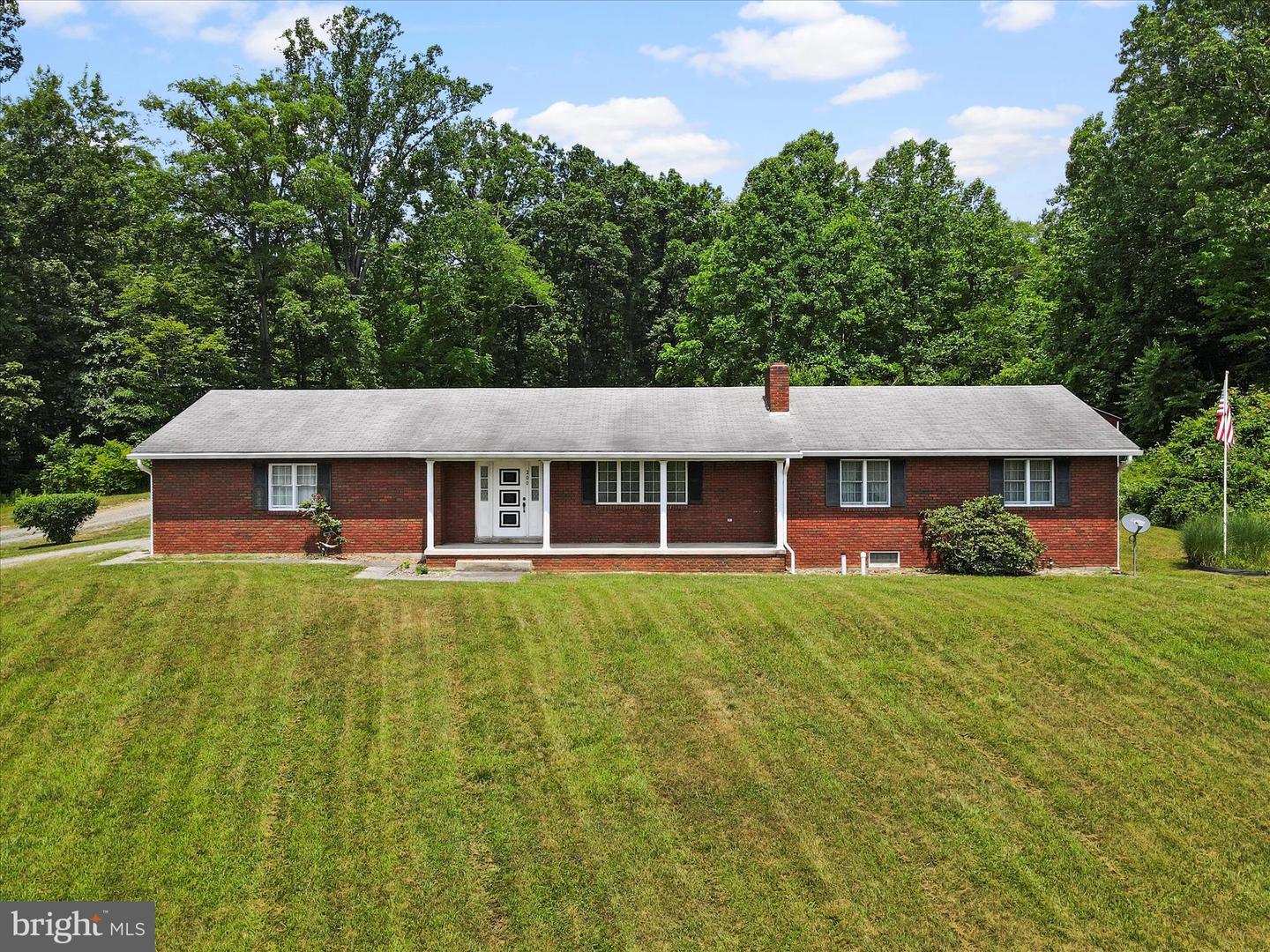 Property Photo: 20552 Reservoir Street PA 17264